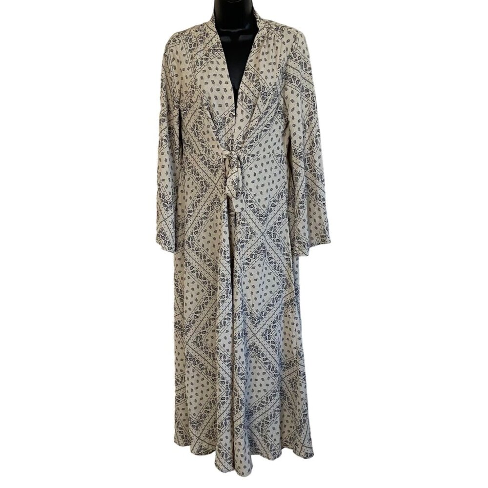 Kittenish All-Over Print Paisley Scarf Print Small Kimono Beige & Black